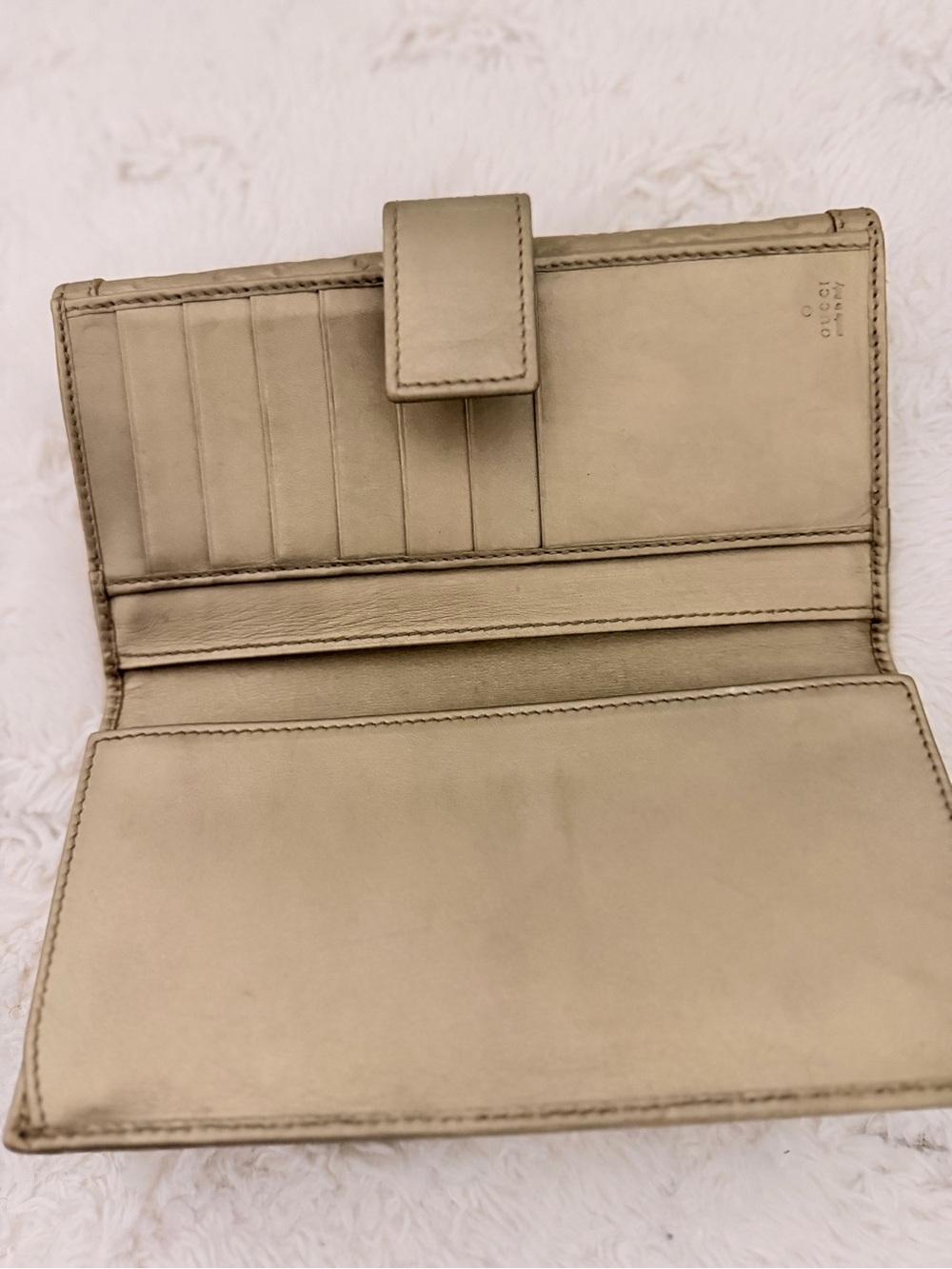 Gucci Gold Embossed Leather Continental Wallet with GG Emblem - Picture 3 of 6